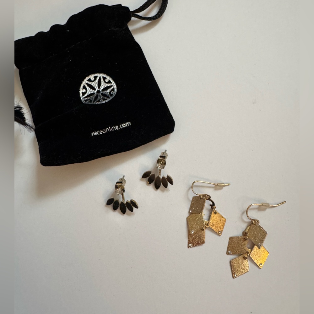 Dangle and ear cuff gold earrings